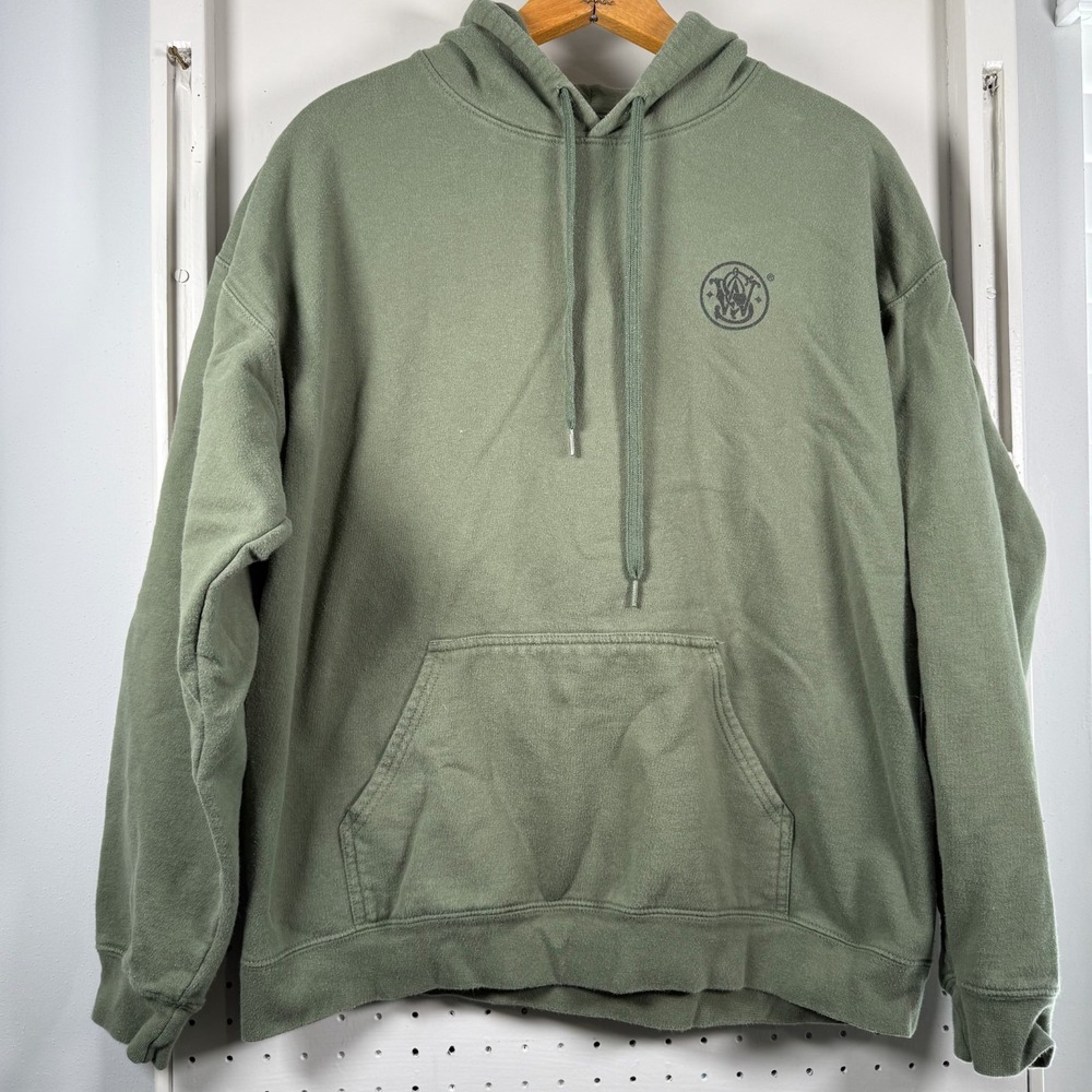 Smith & Wesson Hoodie Men Large Green Graphic Fleece Pockets Streetwear Sweater